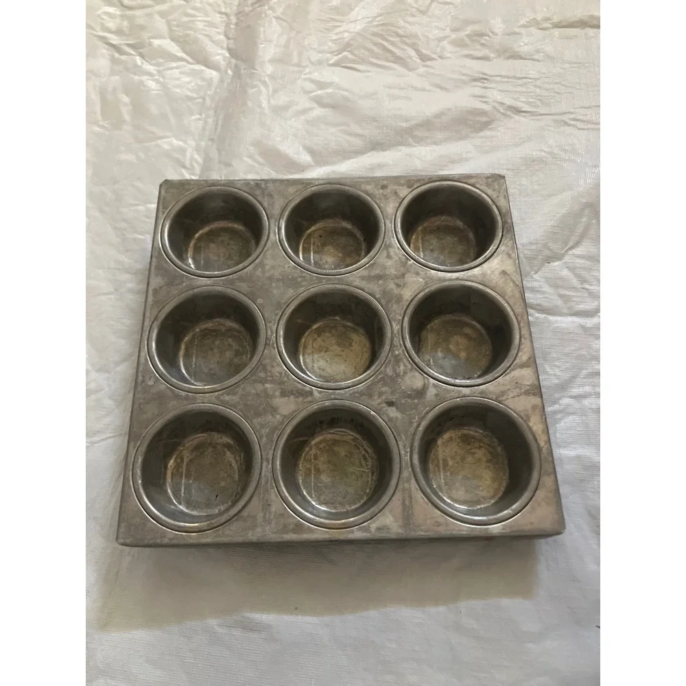 Vintage 9 Cup Muffin Pan Muffin Tin Cupcake Baking Pan Metal